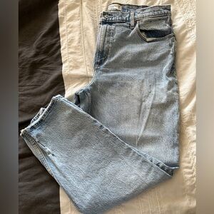 Abercrombie 90’s straight fit jean